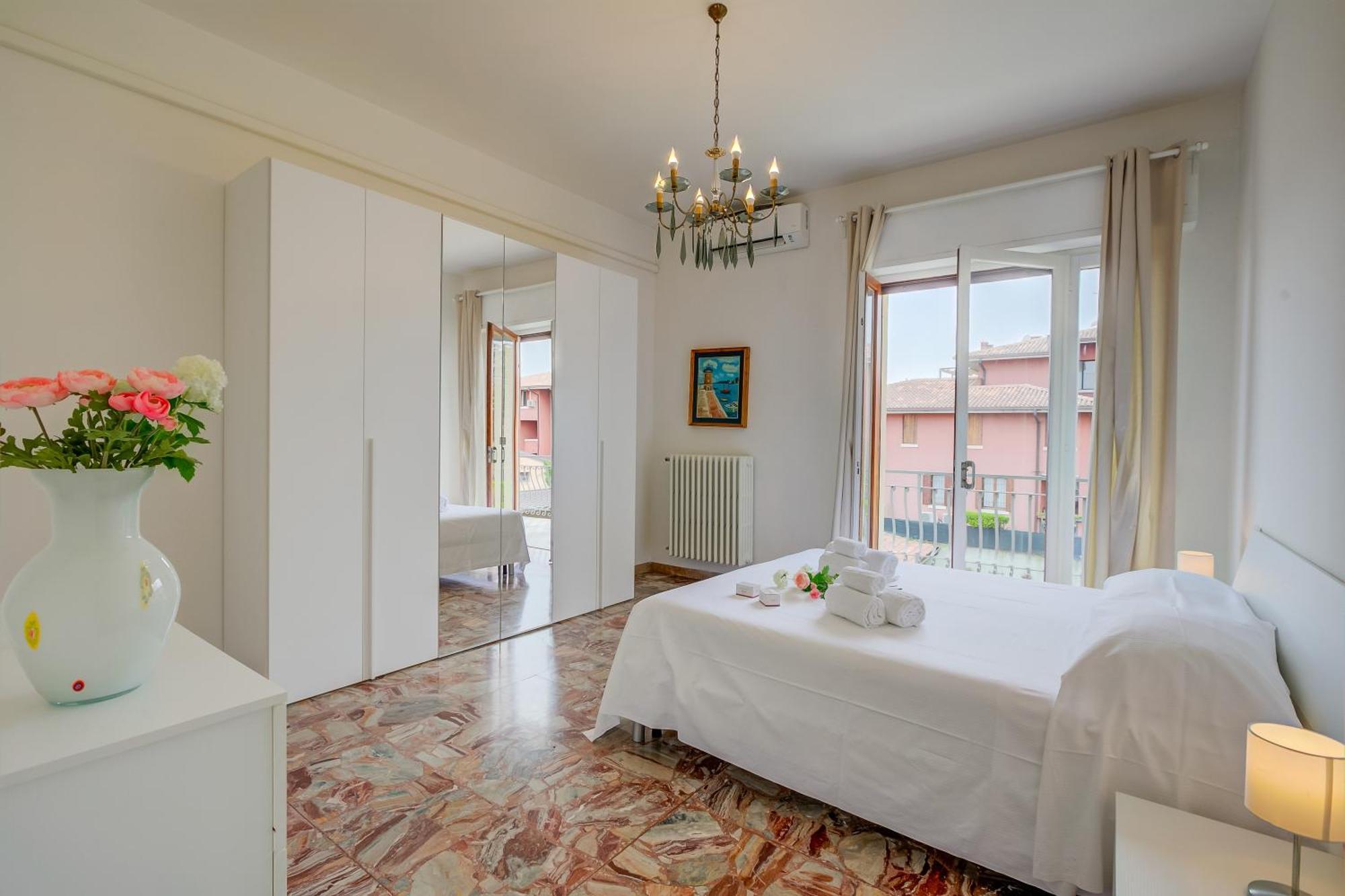 Casa Milly - Happy Rentals Desenzano del Garda Eksteriør billede