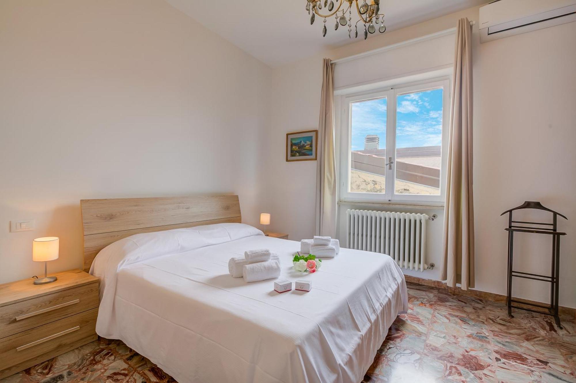 Casa Milly - Happy Rentals Desenzano del Garda Eksteriør billede