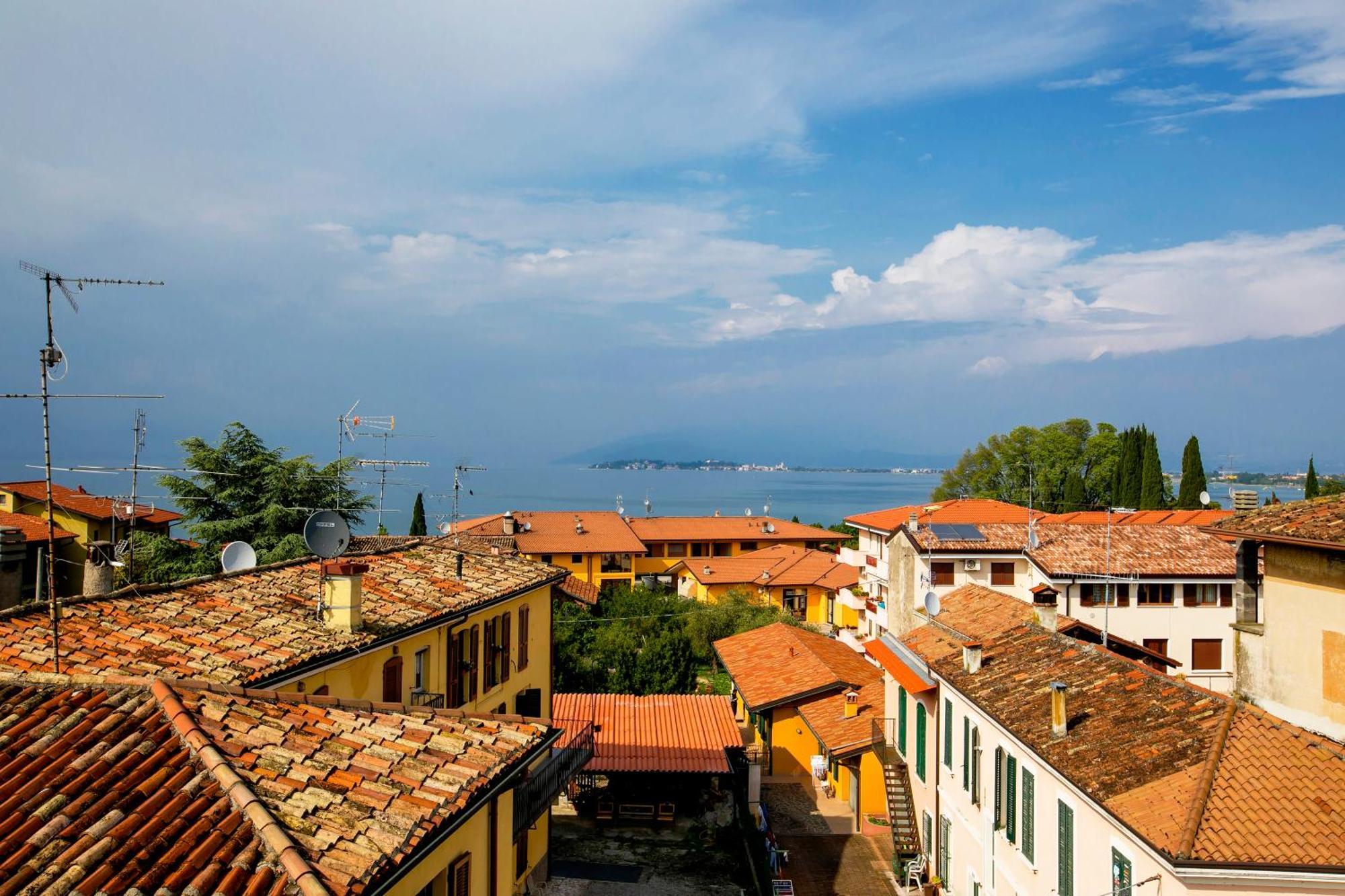 Casa Milly - Happy Rentals Desenzano del Garda Eksteriør billede